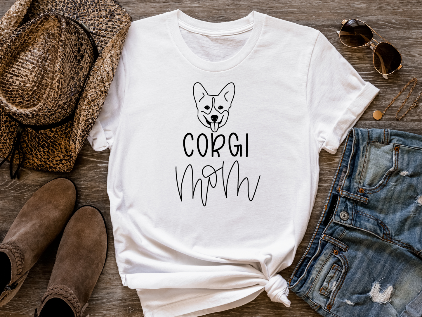 Corgi Mom Dog Head T-Shirt